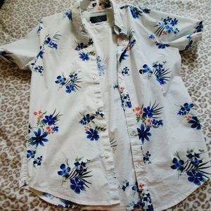 Hollister shirt floral
